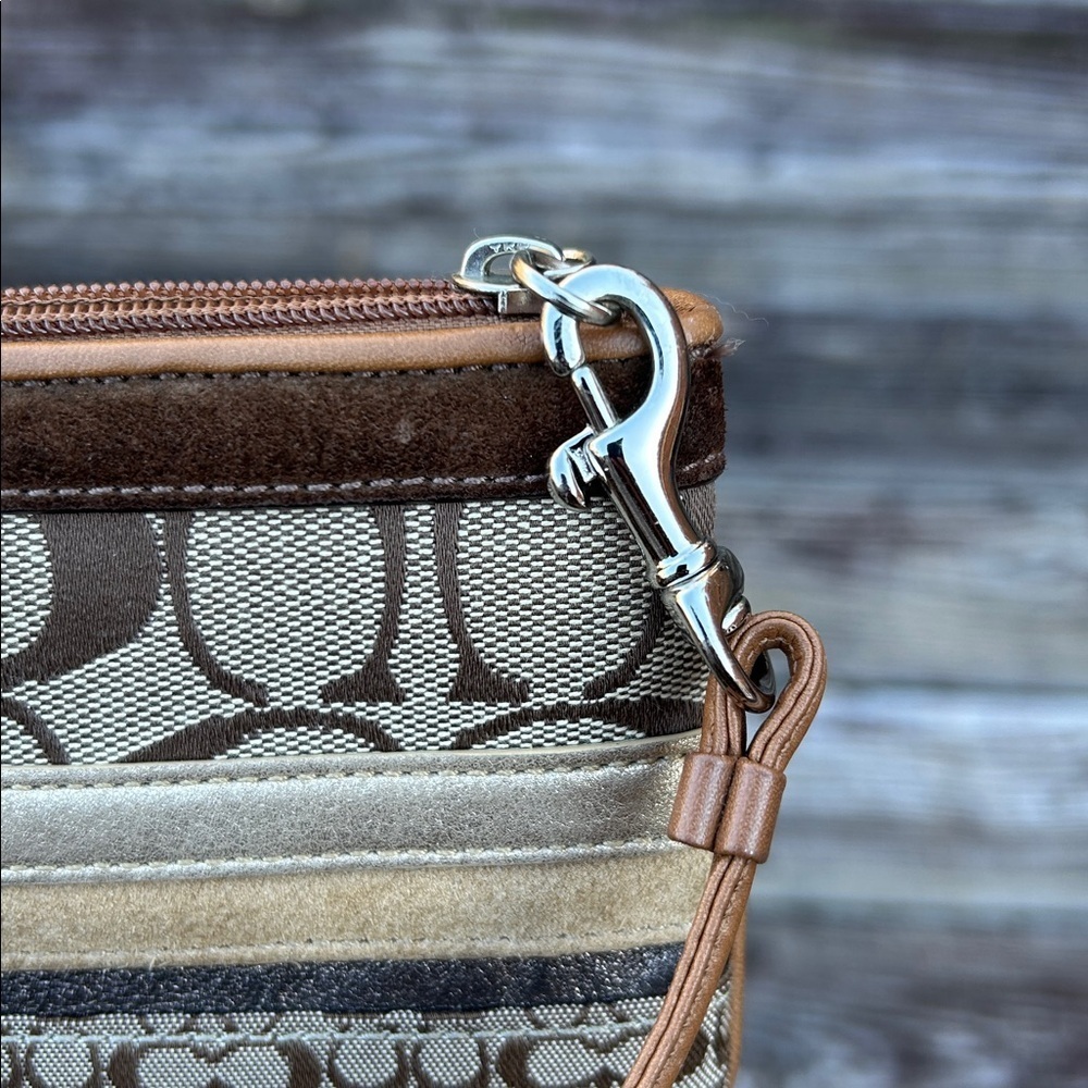 Coach Signature Patchwork Stripe Wristlet Clutch Brown Tan Canvas Y2K - Picture 6 of 9